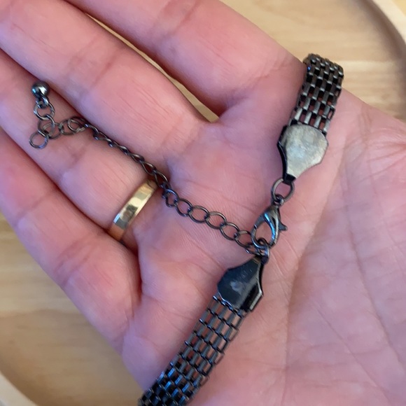 Statement Necklace “Onyx Drip” - Picture 7 of 7